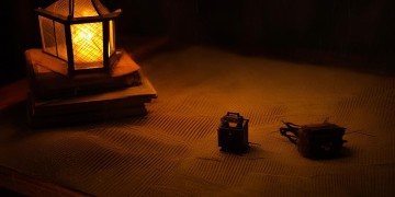 深夜中安静的思考是哪首歌？