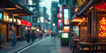 打工创业一步之遥究竟是哪首歌？