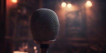 男声唱着什么什么晚安的到底是什么歌？